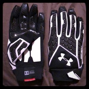 Football Under Armour Cloves